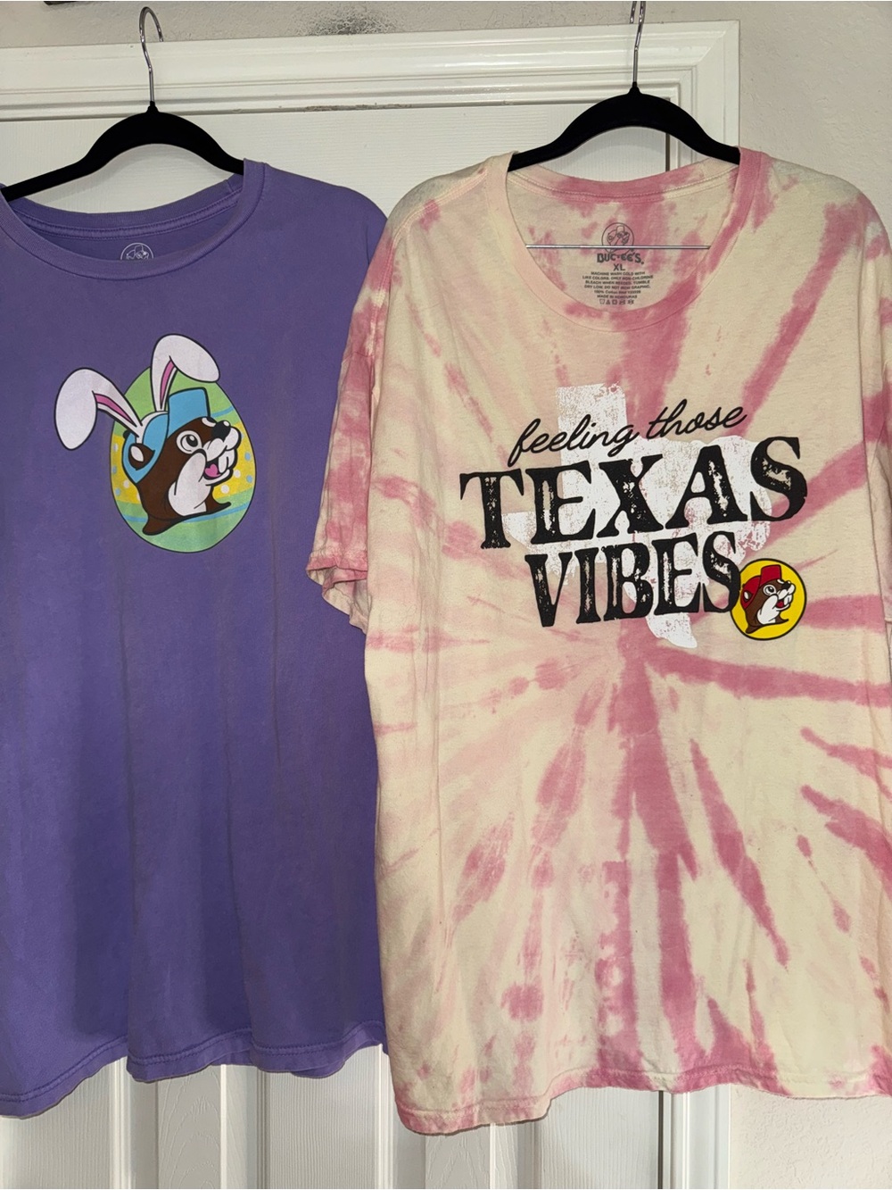 Lot of 2 Buc-ee’s T Shirts
